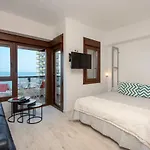 Aloha 804 דירה בנאלמדנה